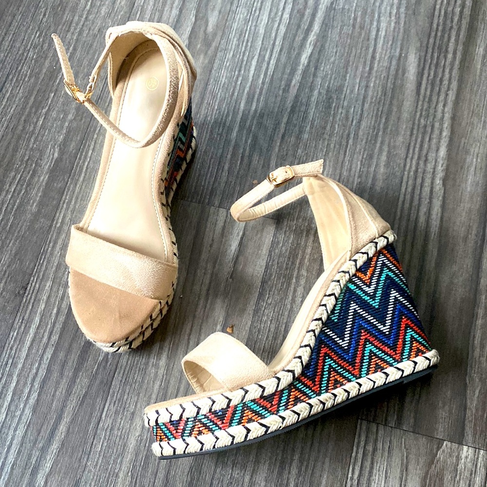 Wedge heels